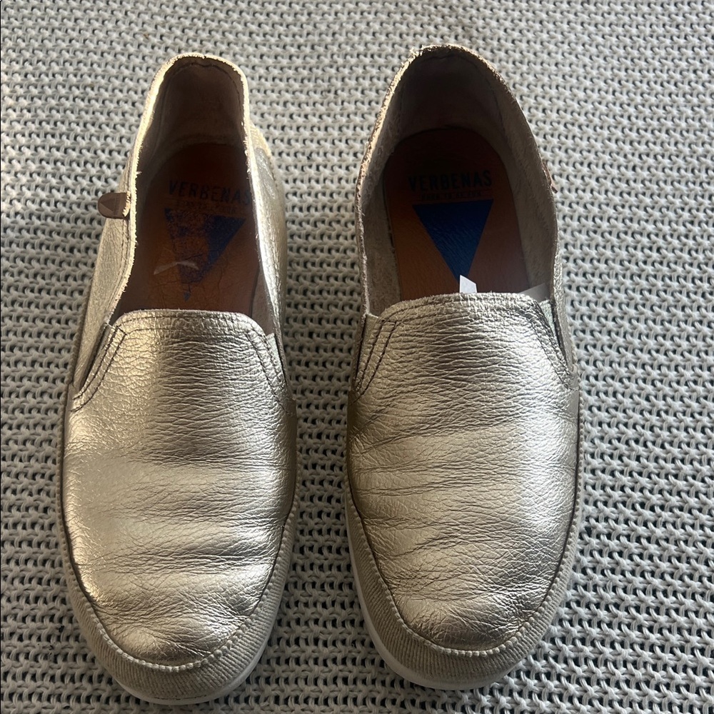 Verbenas Women's Silver/Gold Moccasins